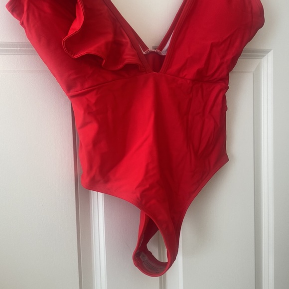 Ruffled V-Neck One Piece Swimsuit - Picture 6 of 11